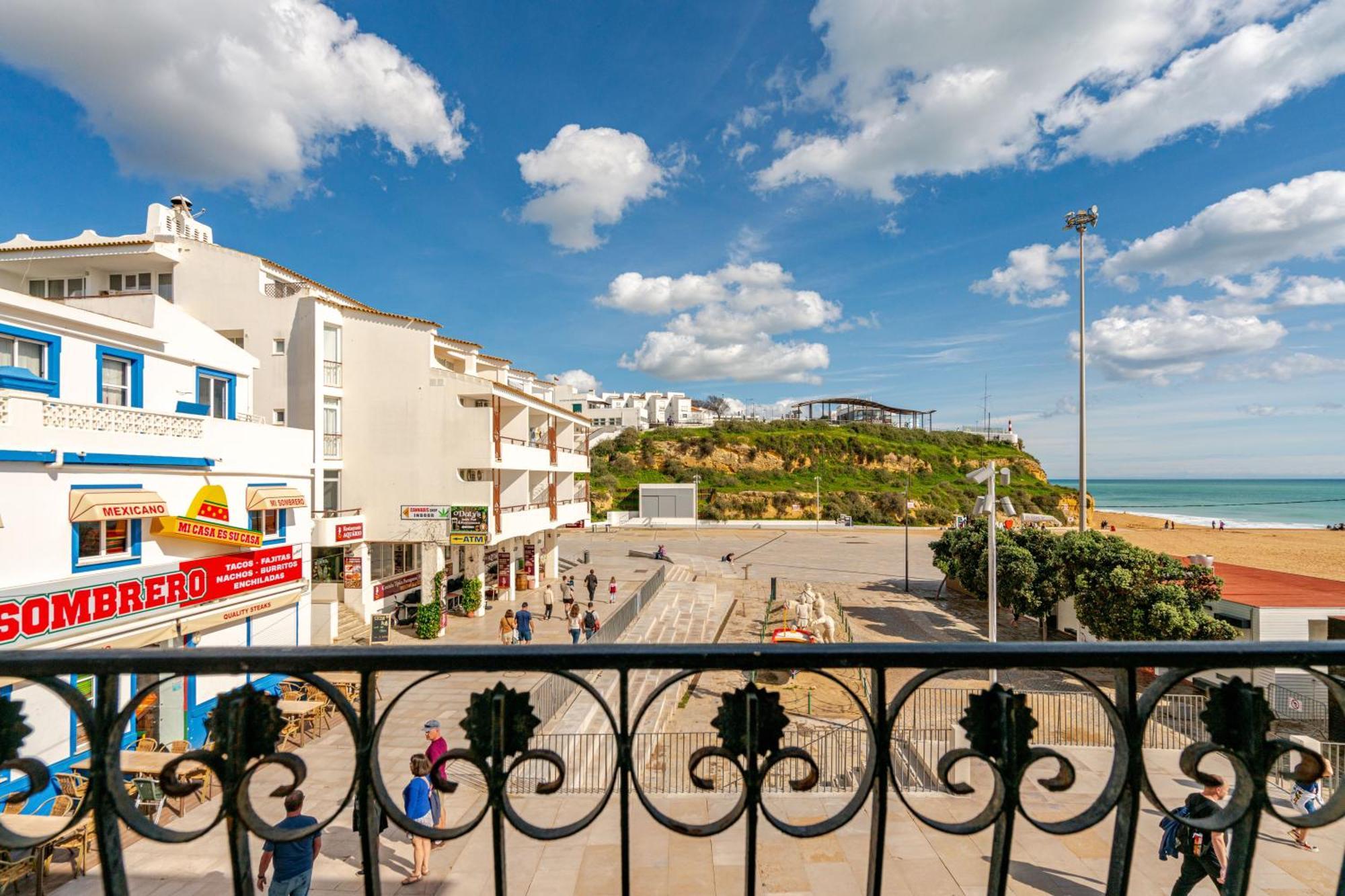Down Town Beach House Albufeira Buitenkant foto